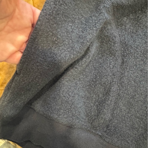 Navy and Blue Chevron Fleece Pullover by AERIE💙cute comfy cozy💙see pic 4 details - Picture 8 of 10